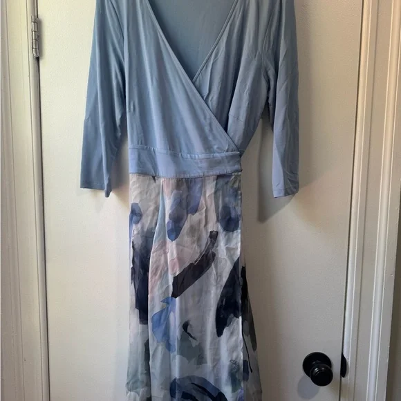 Blue and White Maternity Dress - Picture 9 of 15